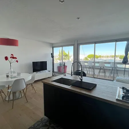 Beautiful Marina With Sea View At Grau Du Roi Holiday home *